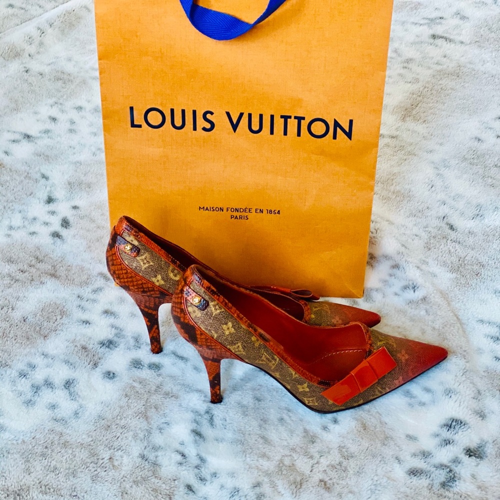 Authentic Louis Vuitton Shoes - Picture 2 of 8